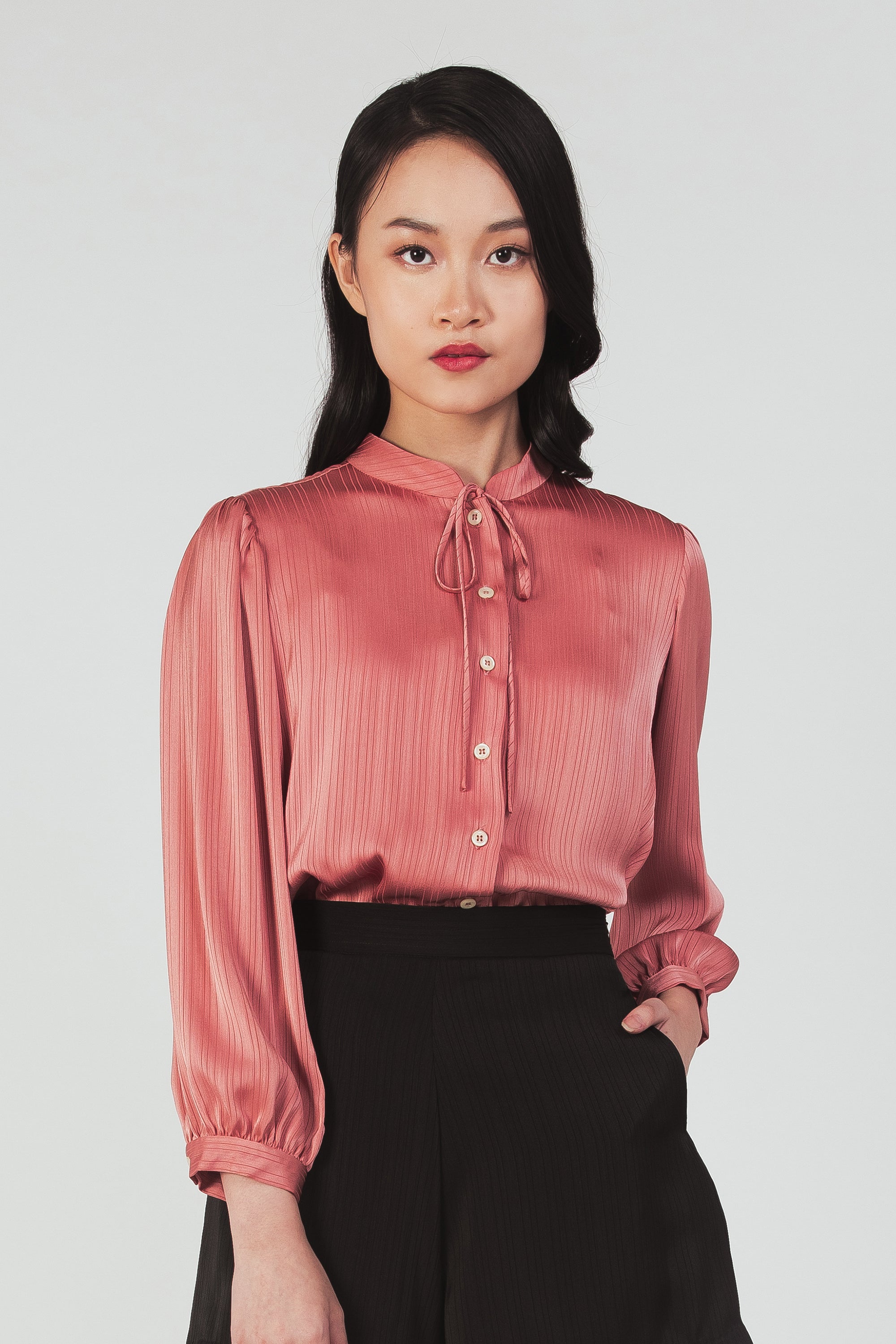 Tie Ribbon Blouse - Black – Rosylee