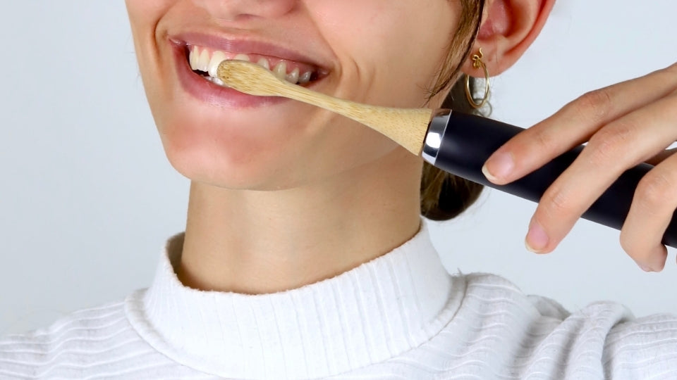 Glückliche Zahnpflege