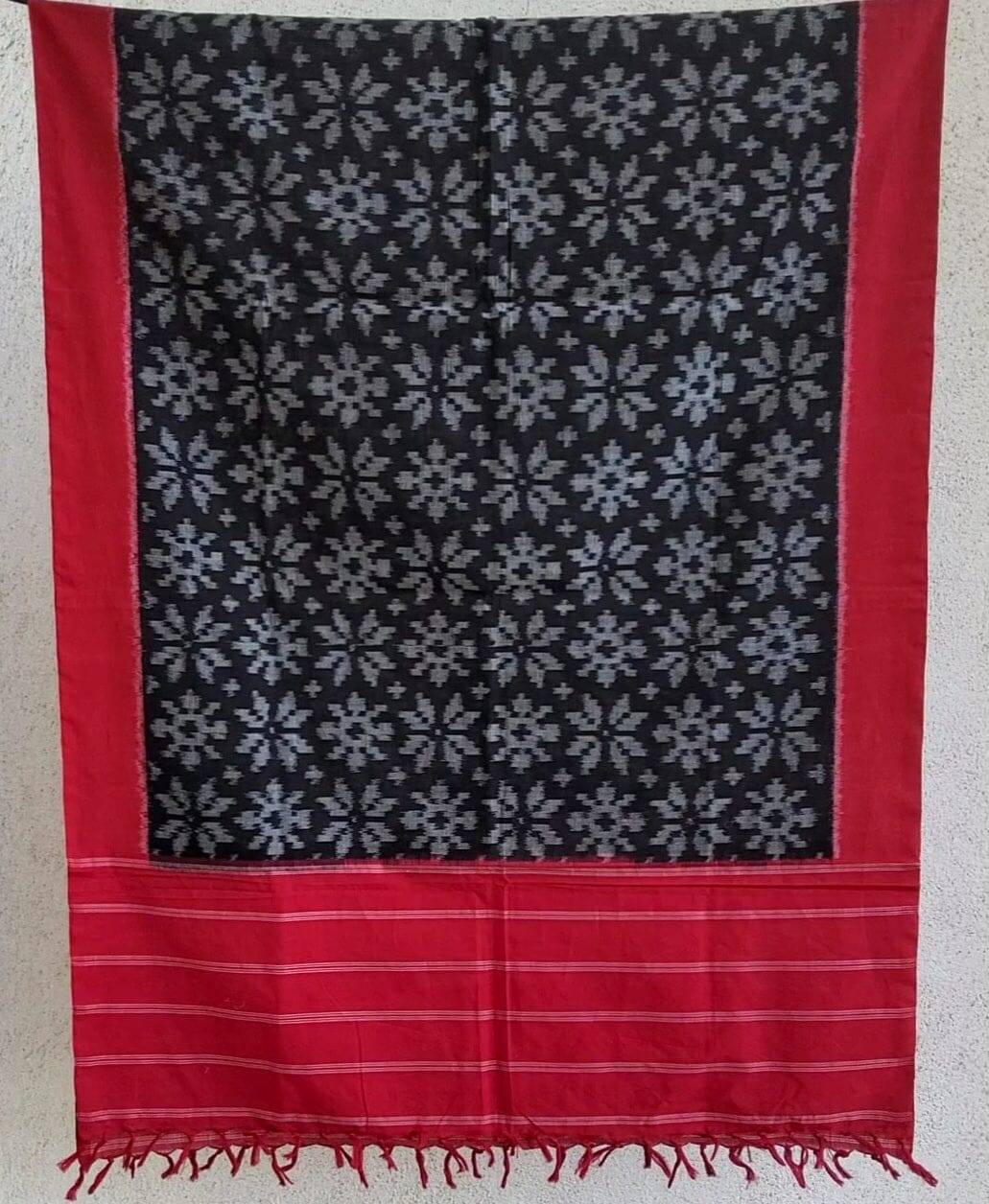 Buy Okhai Safe Dye Telia Rumal Ikkat Cotton Saree Online – Okhaistore