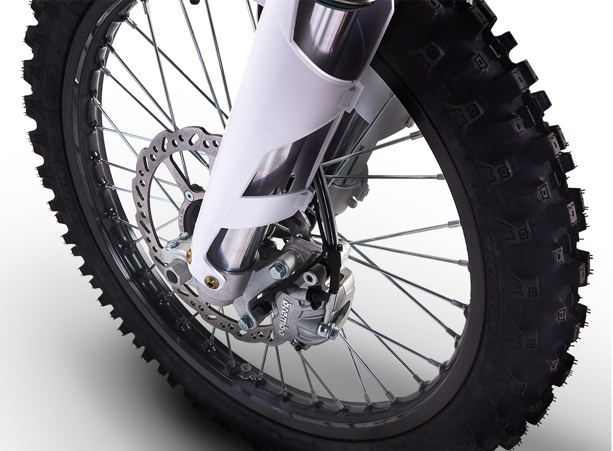 AJP SPR 250 Enduro front wheel detail