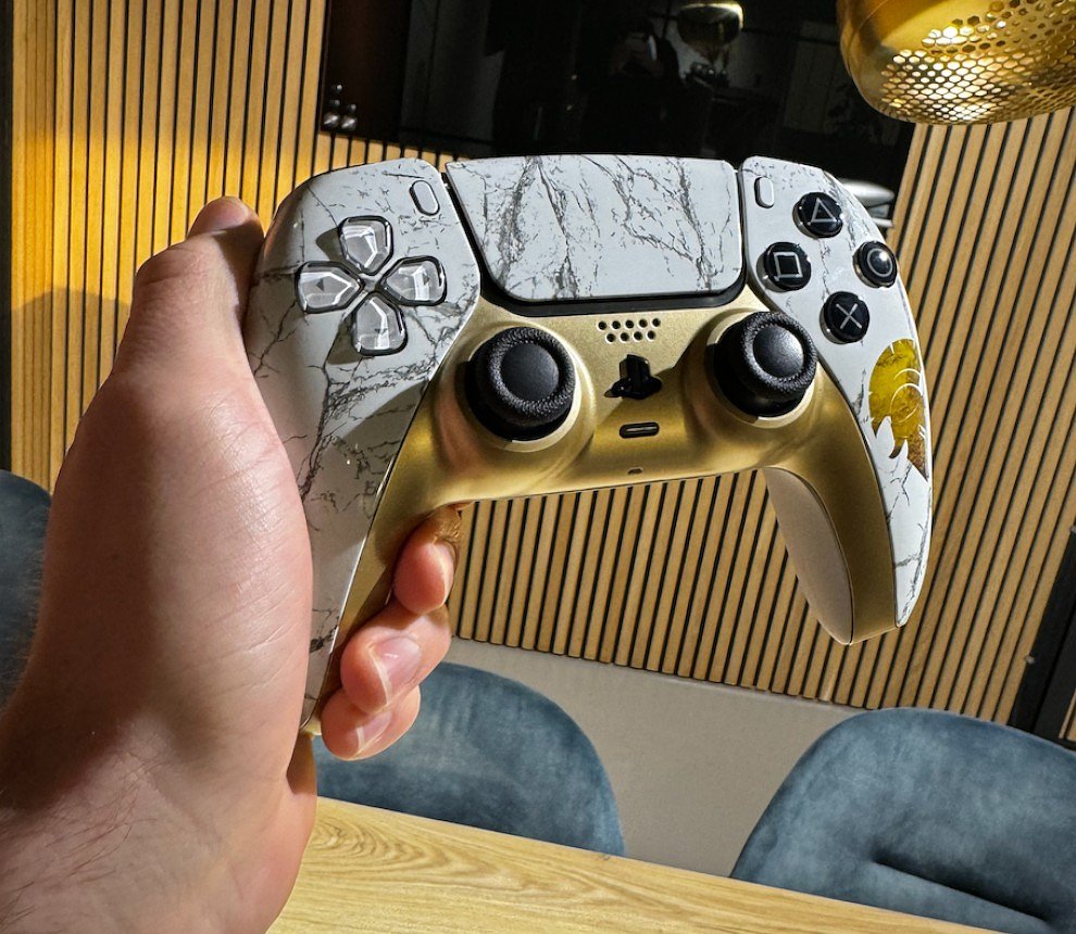 Clever Gaming Clever PS5 Draadloze Dualsense Controller  – Gold Marbled Spartan Custom