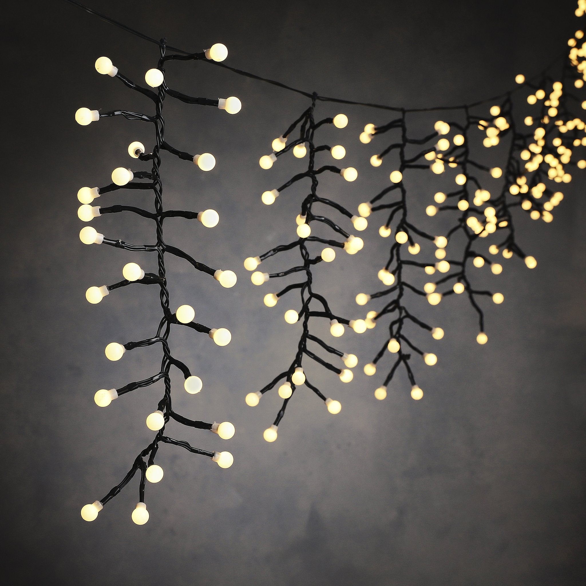 Luca Lighting Icicle String Lights with 130 LED lights - L120 cm - Classic White