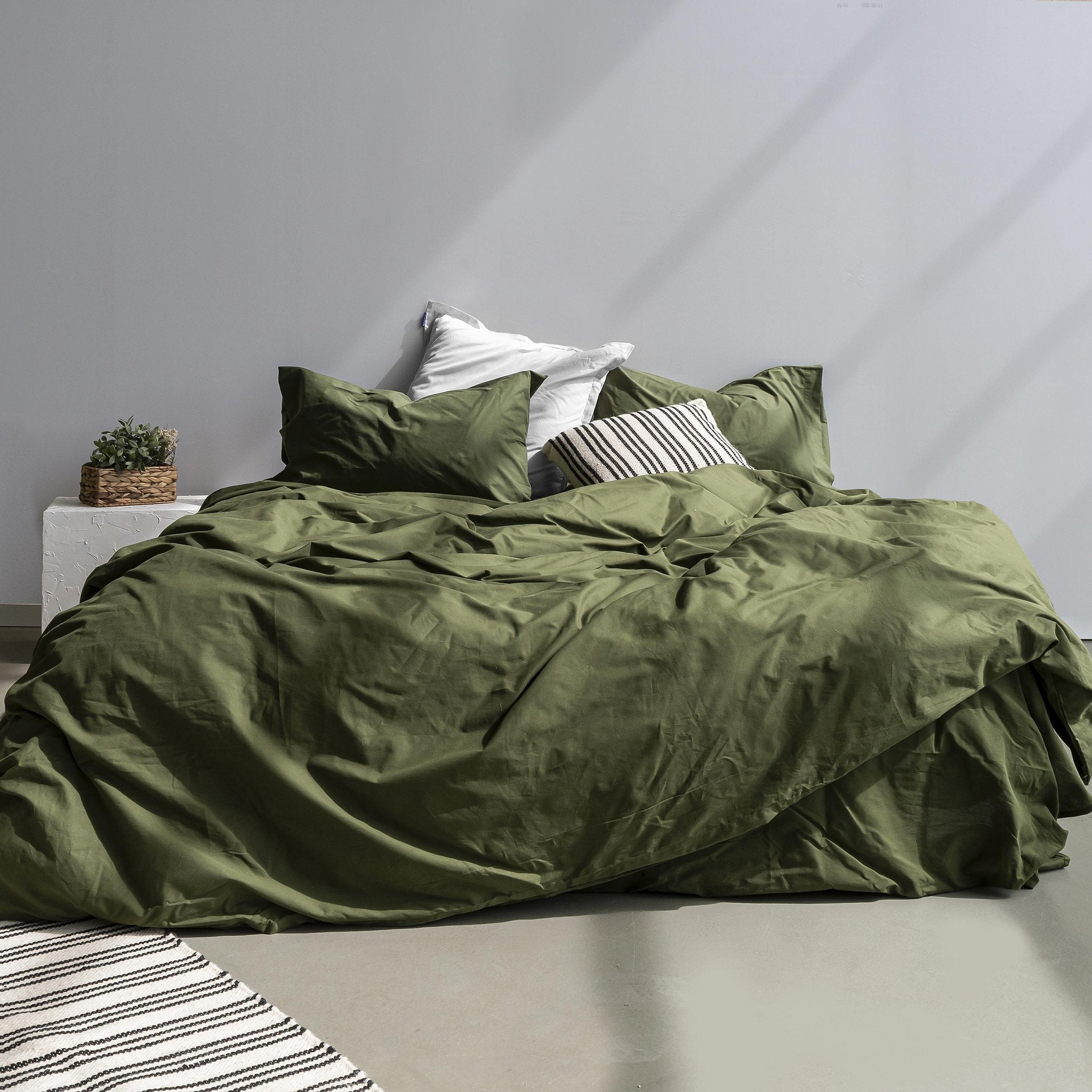 Happy Friday Duvet cover Basic 135/140x200 cm (Single) Olive green