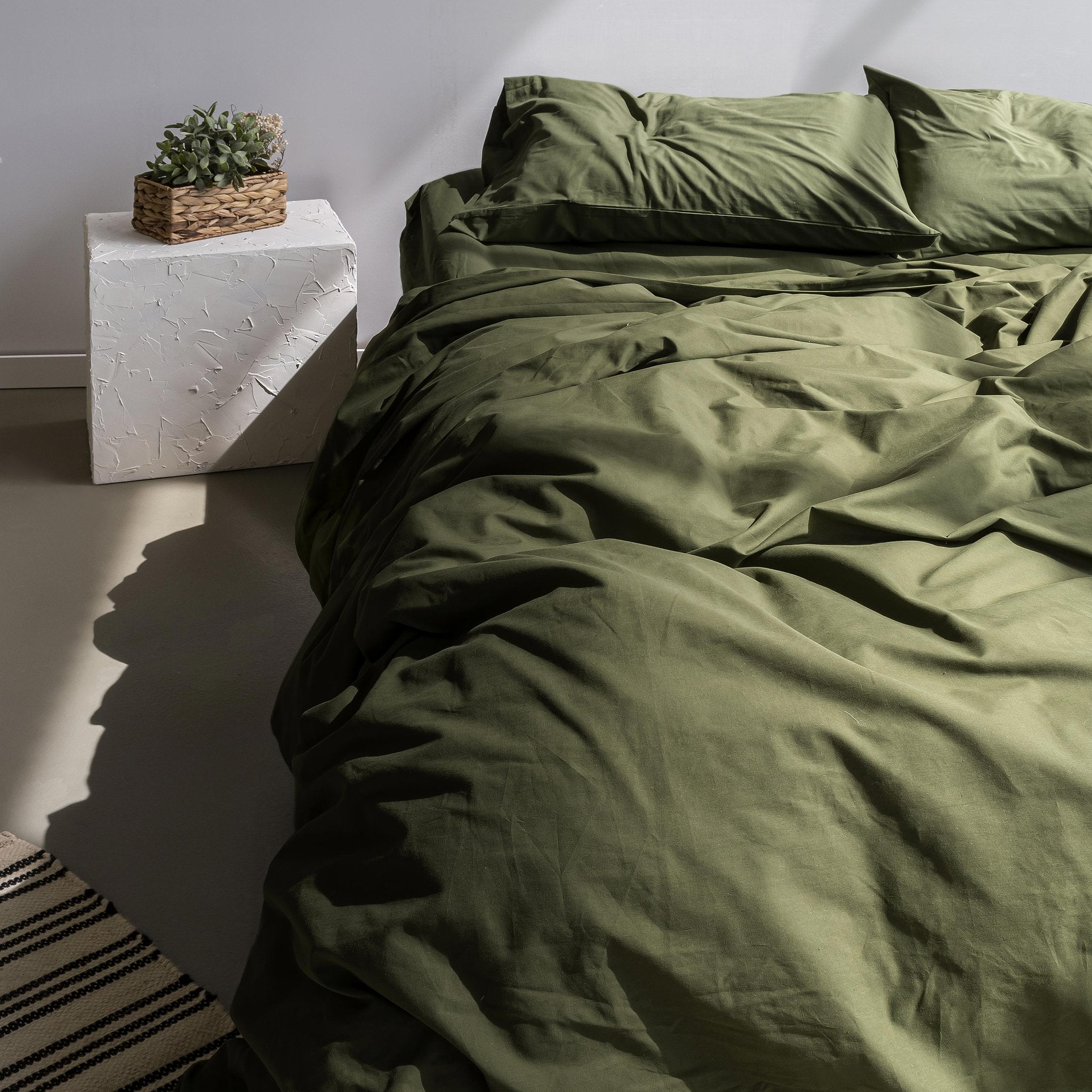 Happy Friday Duvet cover Basic 220x220 cm (Double) Olive green