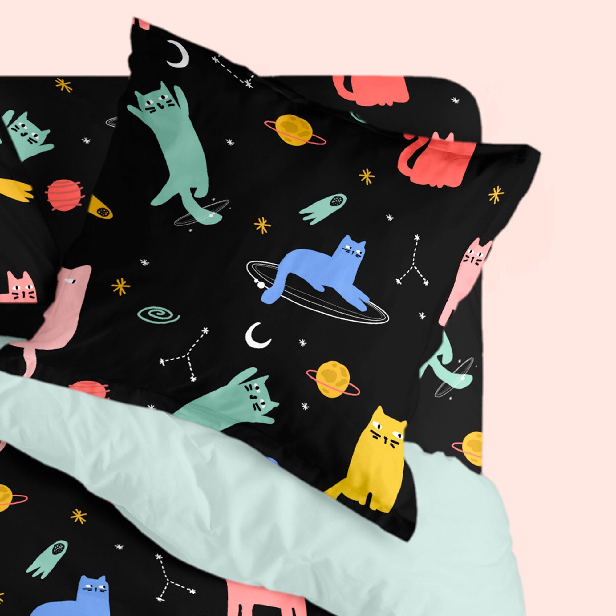 Happy Friday Pillow cover Cosmic cats 45x110 cm (x2) Multicolor