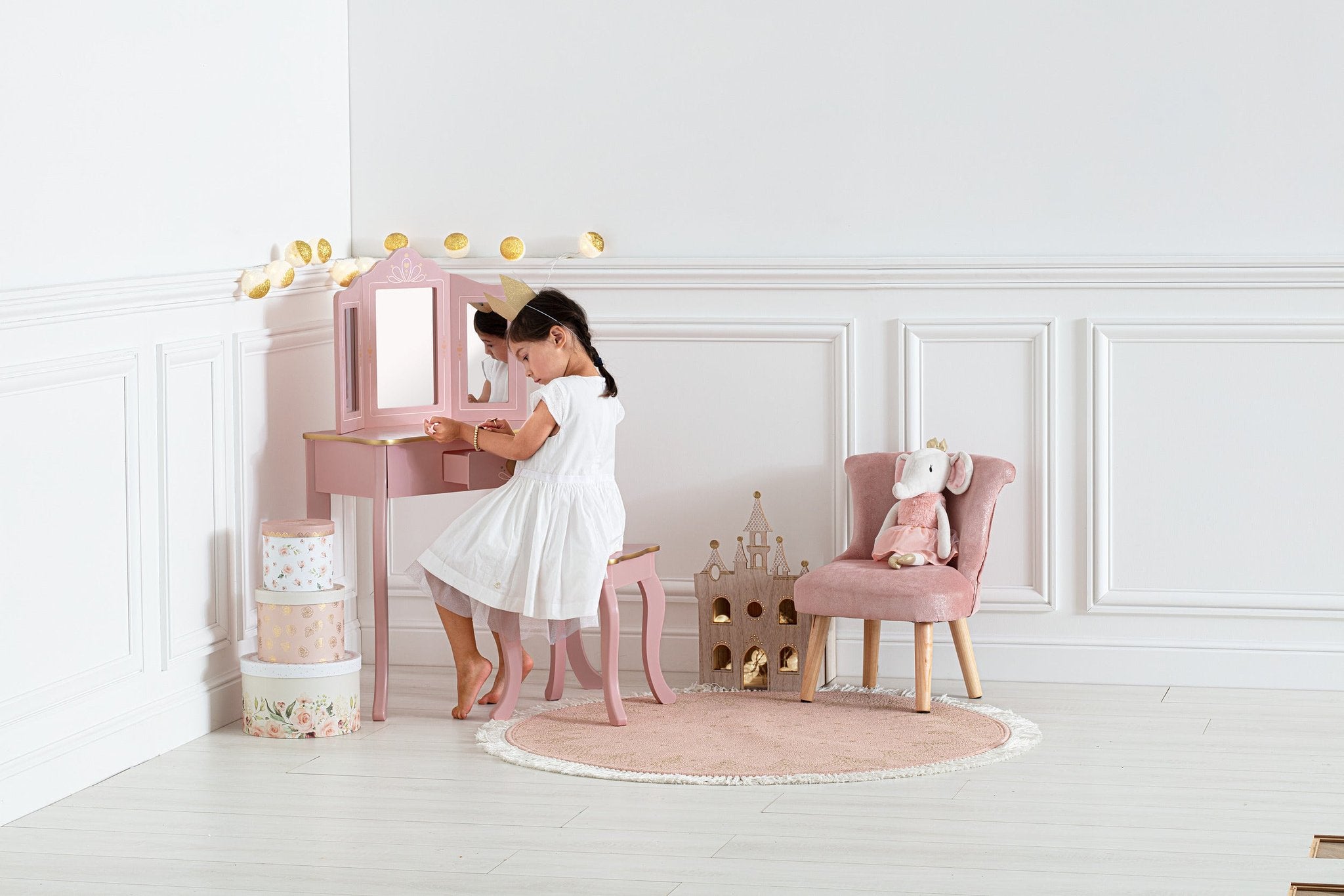 Atmosphera Kids Sisi Kaptafel - tafel hartje met krukje - roze met gouden afwerking