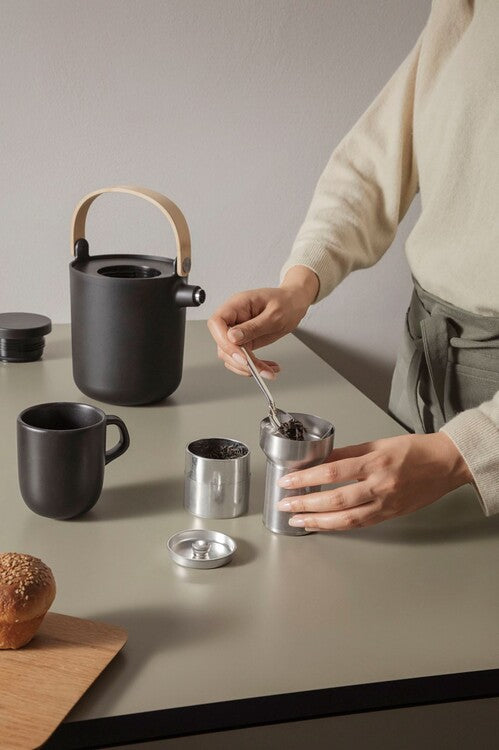 Eva Solo Nordic kitchen tea vacuum jug 1l black