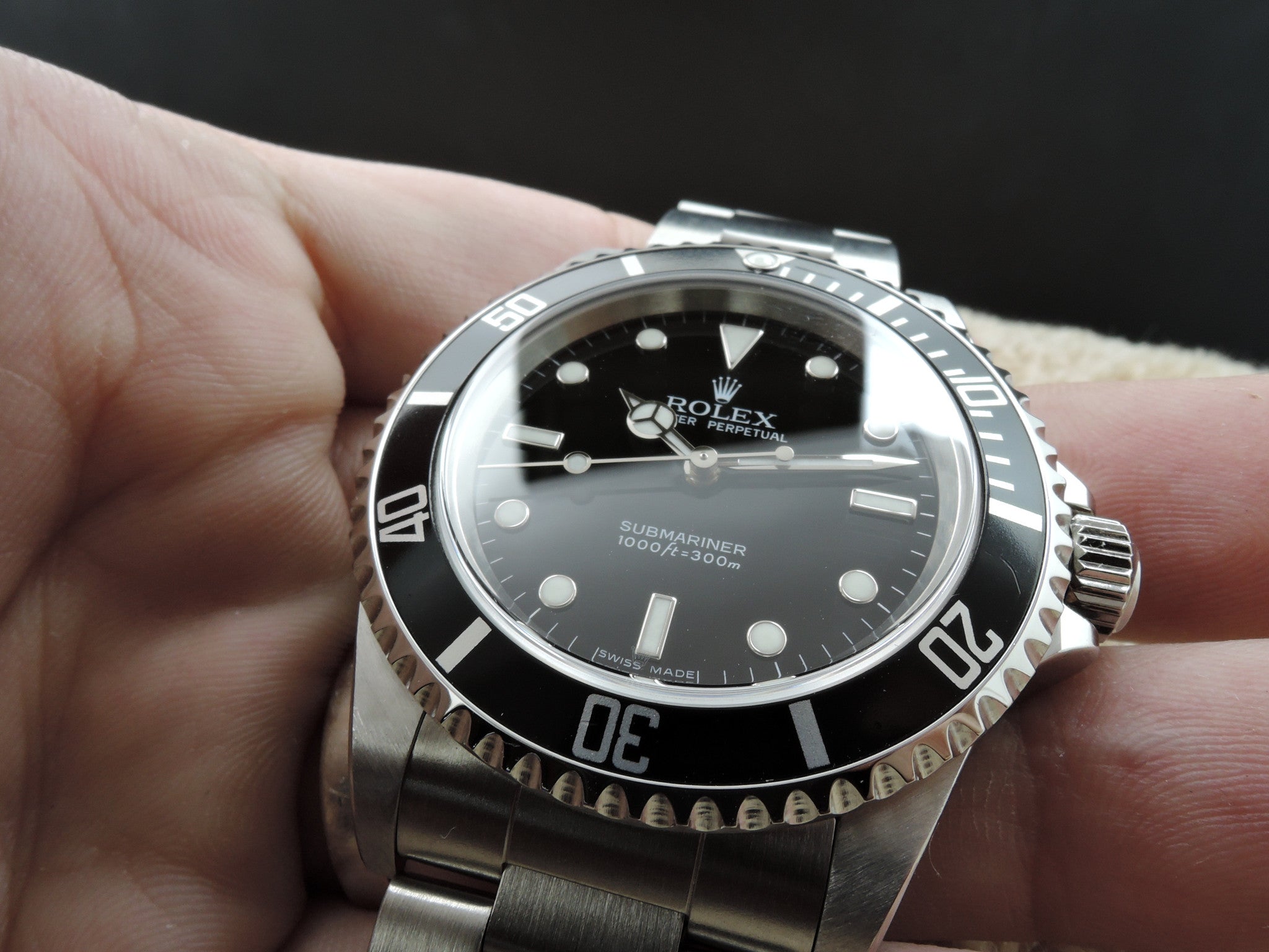 2007 Rolex SUBMARINER 14060M with Box and Paper | Alex Pig Timepieces