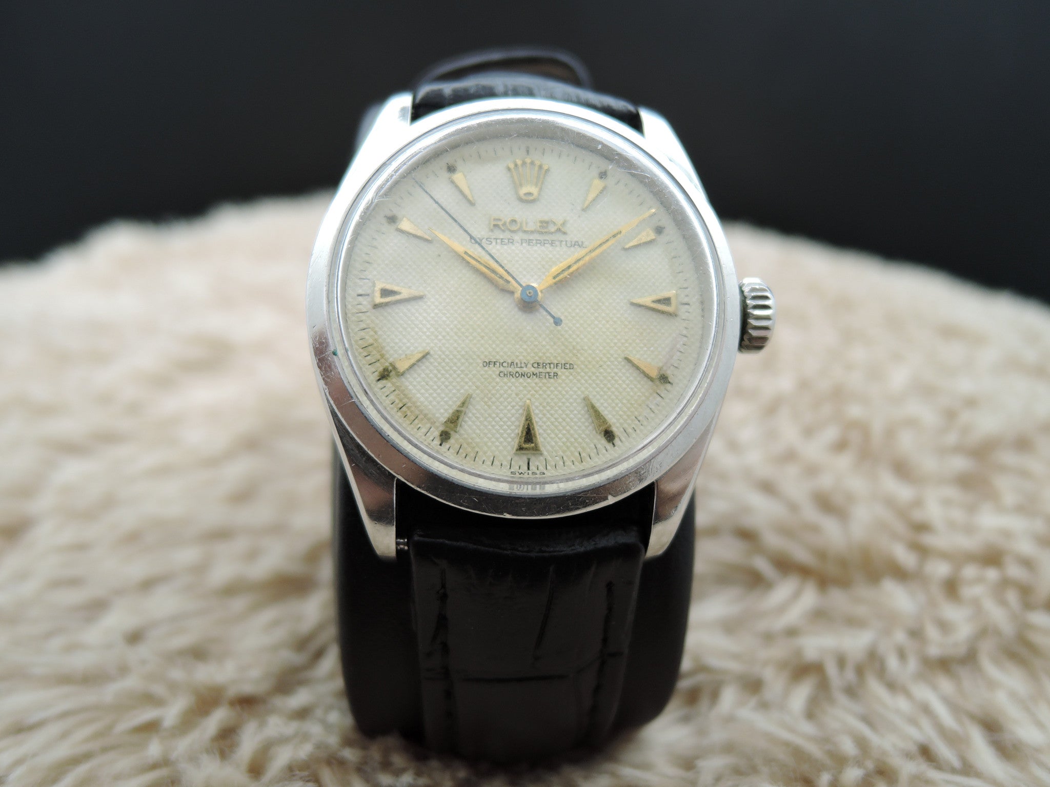 1954 Rolex BUBBLEBACK 6284 with Honeycomb Dial and Dauphine Hands ...