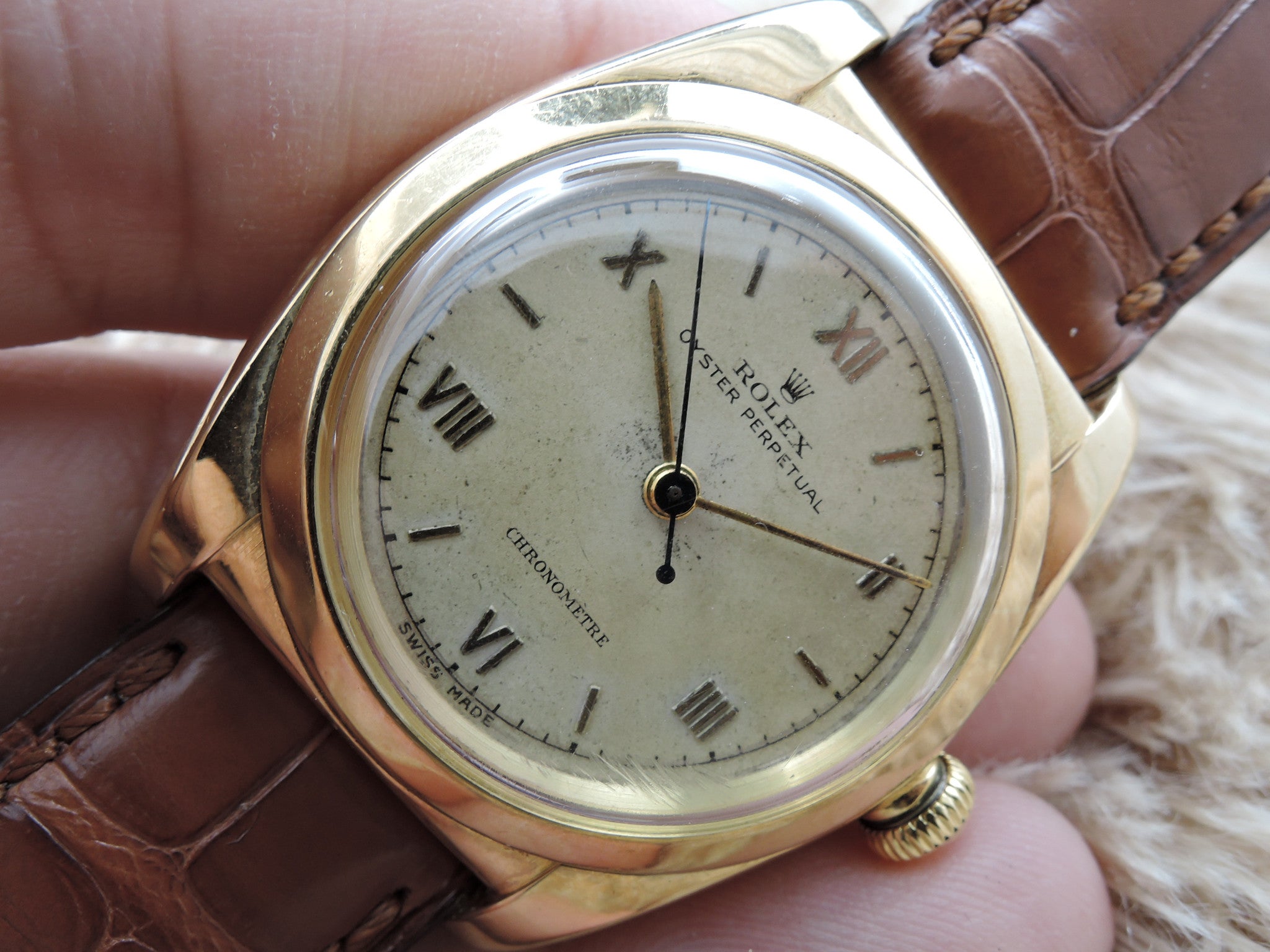 1946 Rolex BUBBLEBACK 3131 14K Yellow Gold with Raised Roman Dial ...