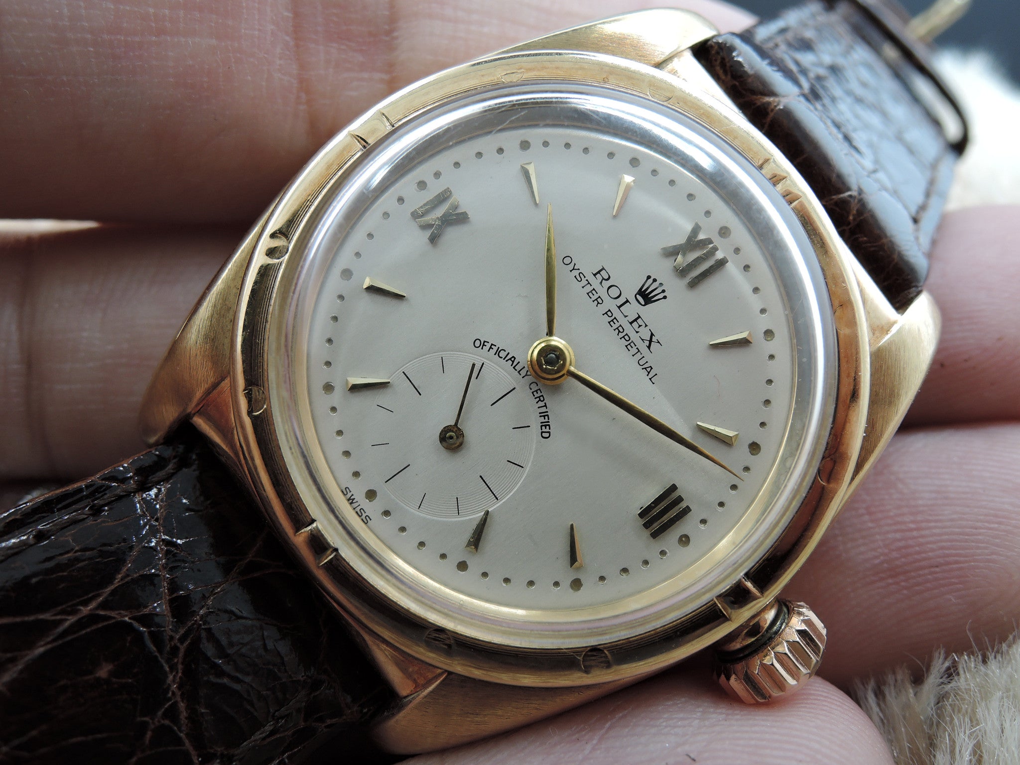 1940 Rolex BUBBLEBACK 3458 14K Yellow Gold with White Roman Dial and ...
