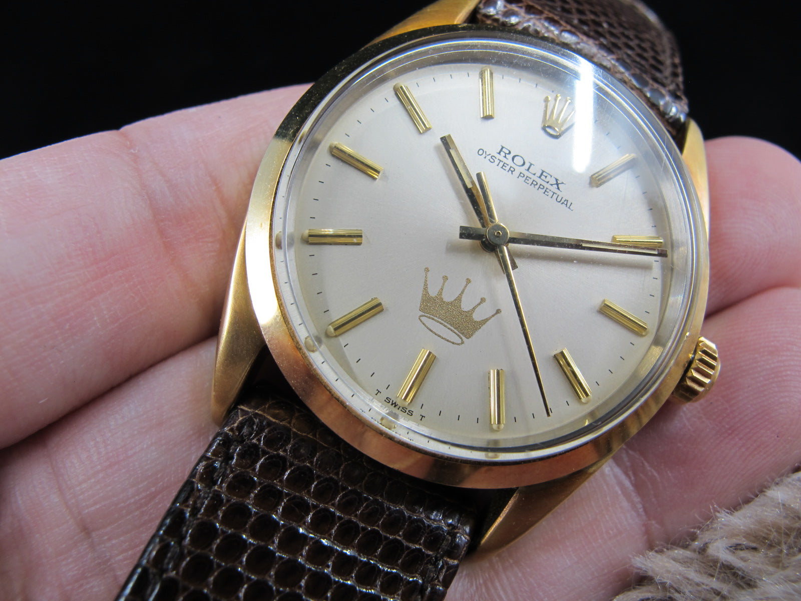 [1985] Rolex OYSTER PERPETUAL 1024 Gold Shell with Original Silver Dia ...