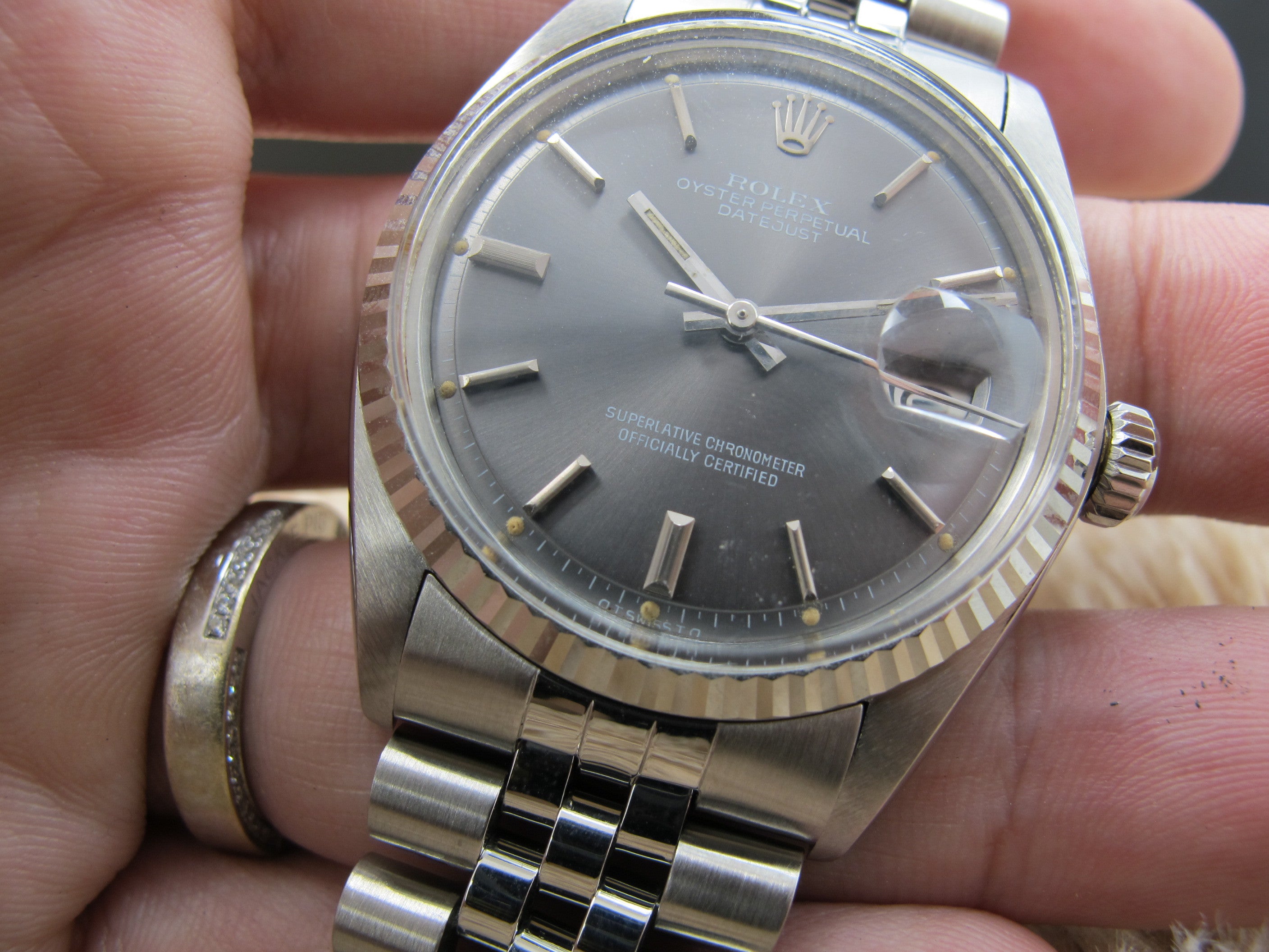 1975 Rolex DATEJUST 1601 SS ORIGINAL Grey Dial with Box and Paper ...