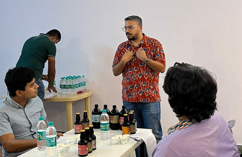 Co-founder and chief brewer, Vardhman Jain, explaining the tasting session purpose and process to the users of BONOMI
