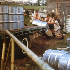 Beekeeping with honey drums in the early days