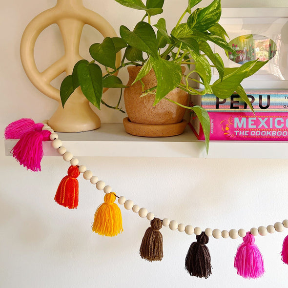 Yarn Needle – The Neon Tea Party