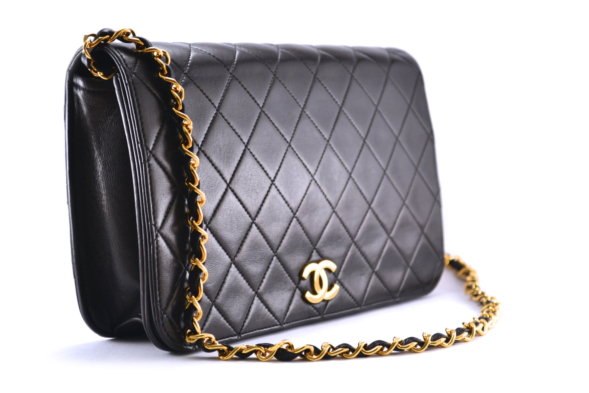 CHANEL VINTAGE BAG - Quilted Full Flap Lambskin in Black - Vintage District