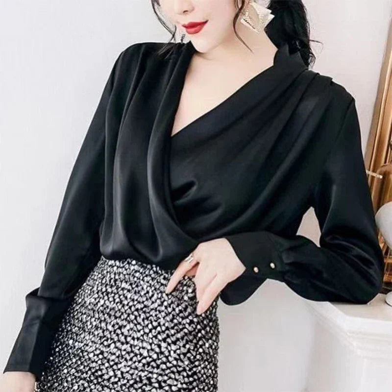 Product Image for Luvik | Elegante Satinbluse Mit V-ausschnitt Für Büro & Abend, Schwarz / S
