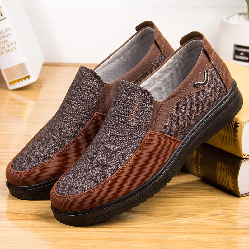 Product Image for Luvik | Klassinen Nahkakenkä Slipper, Braun / 43