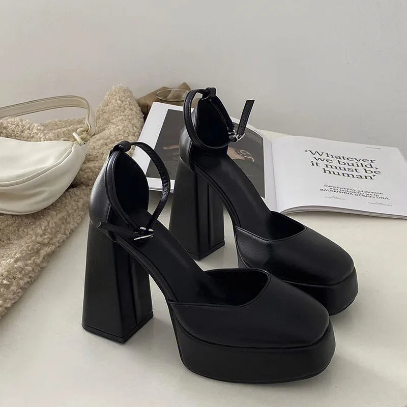 Product Image for Luvik | Älä taistele korkeiden korkojen kanssa, Stil 2 - Musta / 38