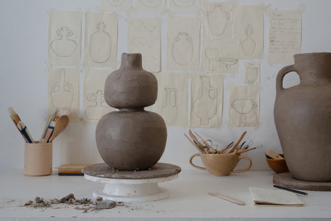 studio de Jade Paton Cape Town pour Volume Ceramics