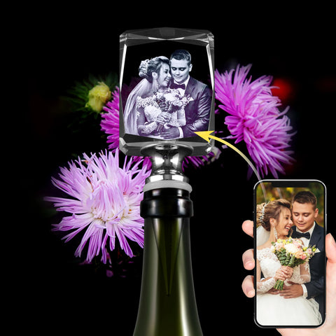 Presente de casamento com rolha de vinho de cristal 3d exibindo foto de casamento