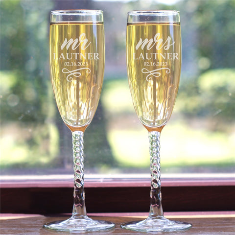 personalized champagne flutes with wedding date
