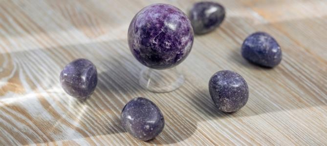 The beauty of Lepidolite crystals and gemstones