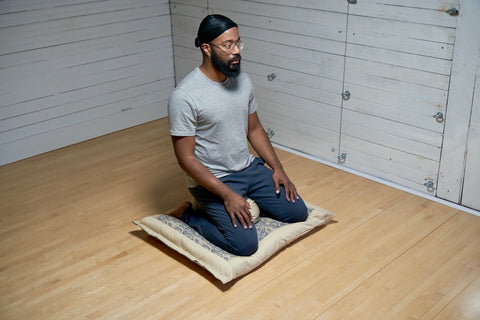 How to use yoga bolsters and Meditation cushions for Meditation