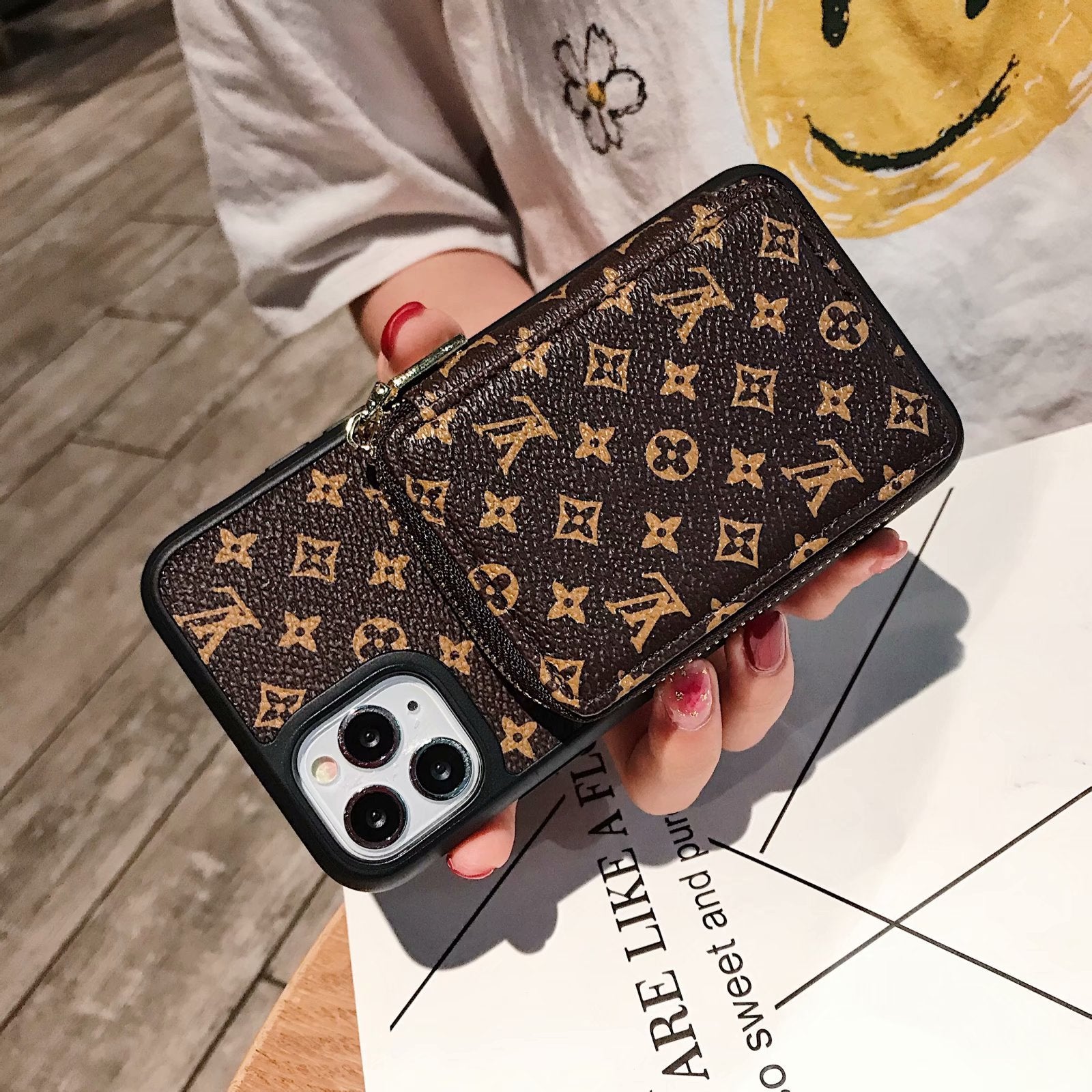 Louis Vuitton LV Fashion iPhone Phone Cover Case For iphone 7 7plus 8 8plus X XR XS MAX 11 Pro Max 1