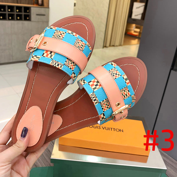 LV Louis vuitton Flat bottom sandals are fashionable. Wear non slip flat sandals outside