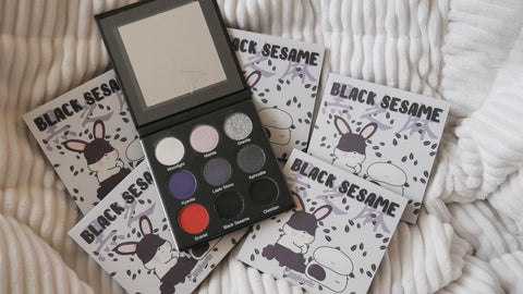 black sesame palette, a smokey palette great for those looking for a different aesthetic