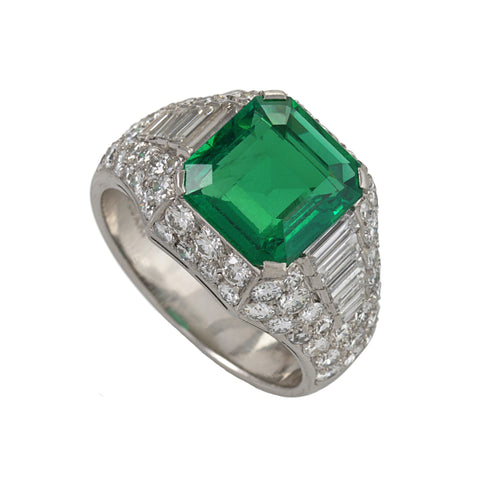 Macklowe Gallery's Vintage Bulgari Emerald and Diamond "Trombino" Ring 