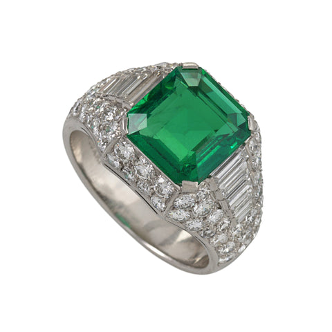 Macklowe Gallery's Bulgari Colombian Emerald and Diamond "Trombino" Ring 