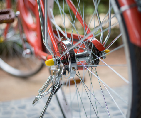 a photo of a drum brake in a bicycle