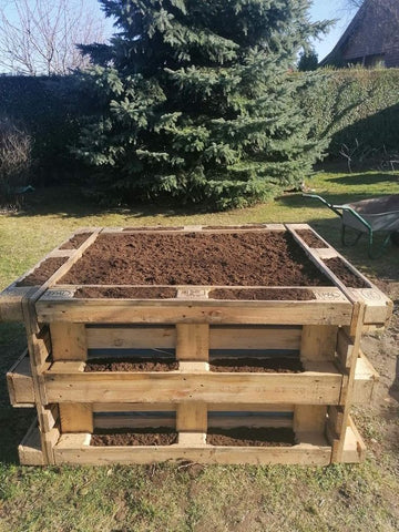 Recycled Pallets Raised Garden Bed