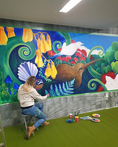 Erika Pearce mural for Atsugi City, Japan, kiwi