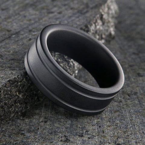 Black ceramic wedding ring 