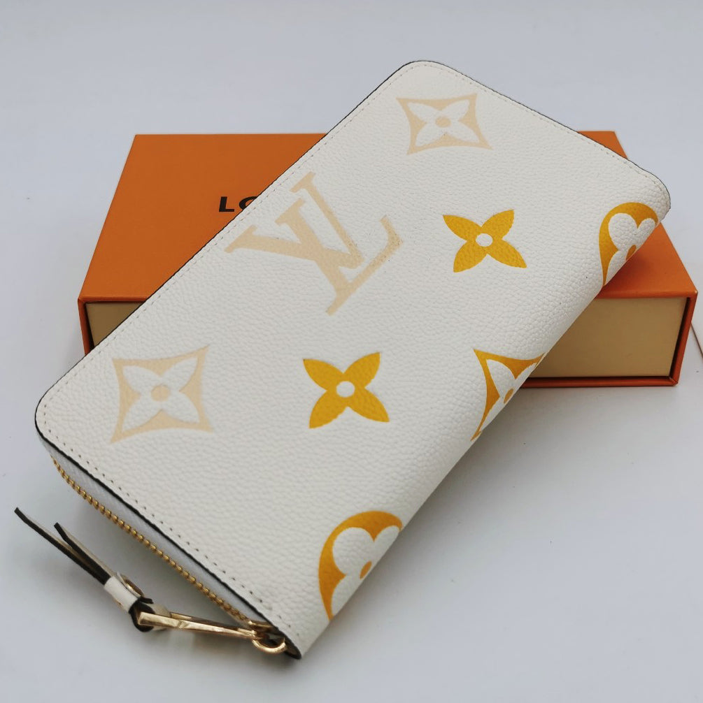 LV Louis Vuitton Color-changing Printed Letters Long Clutch Wall