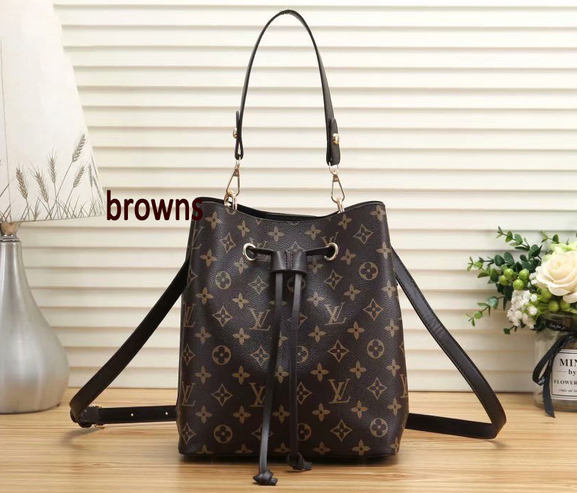 Louis Vuitton Retro zip-ties pocket handbag single shoulder bag fashion lady single shoulder messeng