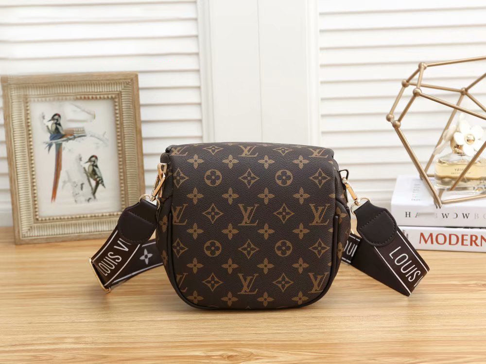 Louis Vuitton LV new presbyopia all-match ladies multi-layer single shoulder messenger belt bag