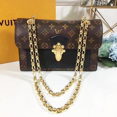 Inseva Louis Vuitton High-quality lady print color matching shoulder slung chain bag Black