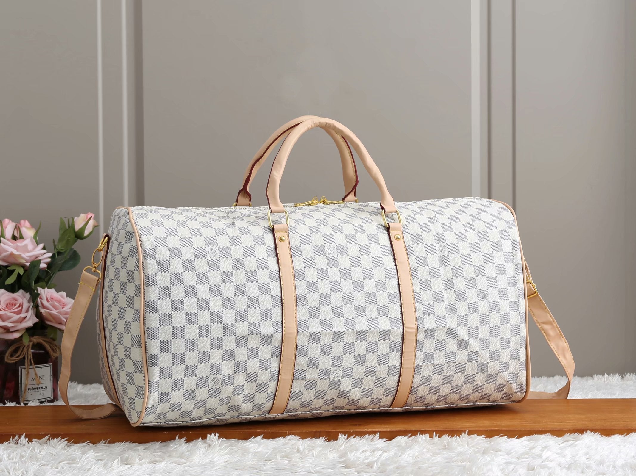 Louis Vuitton LV Fashion Men's and Women's Handbags Large-capacity Duffel Bag One-shoulder D