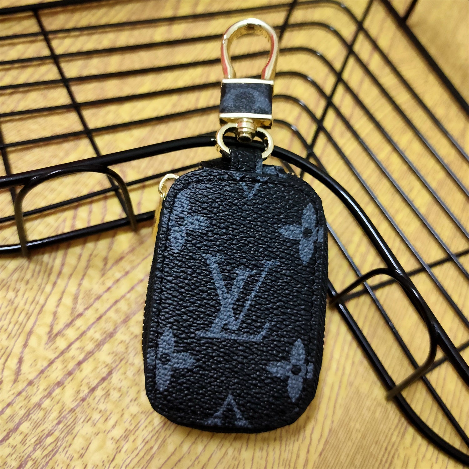 Louis Vuitton LV GG Canvas Fashion Double G Keychain