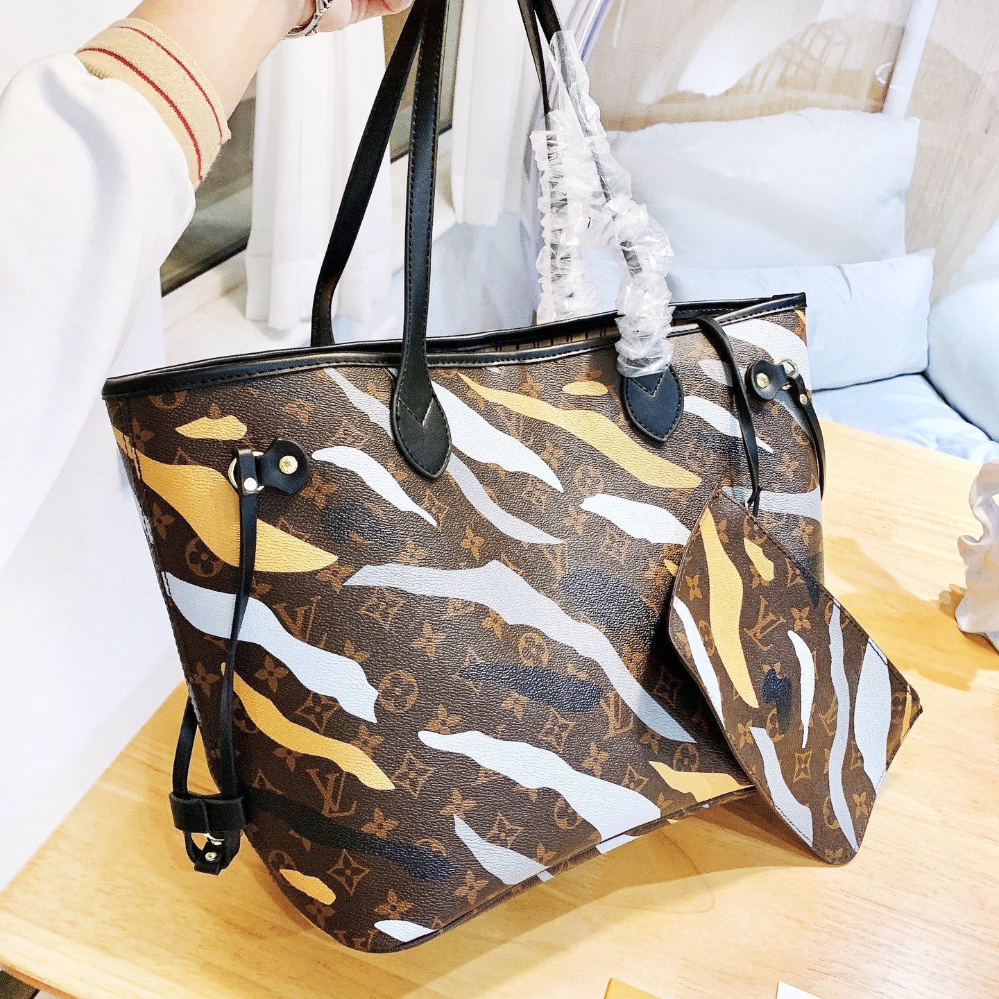 LV Louis Vuitton New Women Fashion Leather Handbag Tote Shoulder