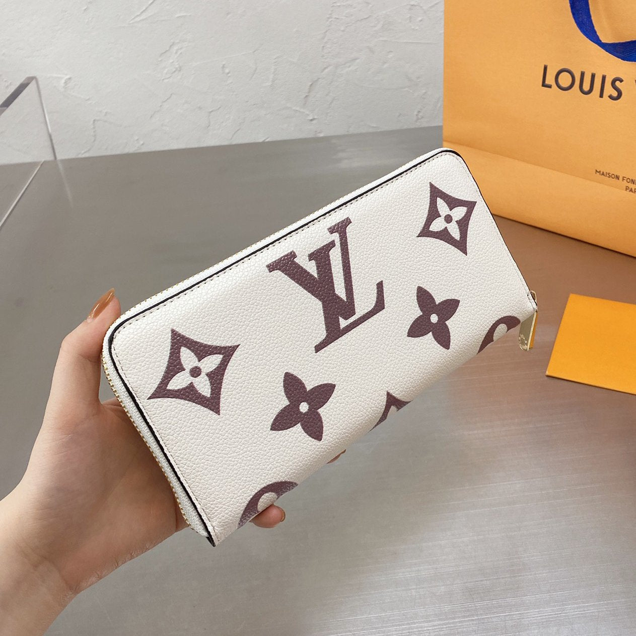 LV Louis Vuitton By The Pool Zippy Wallet