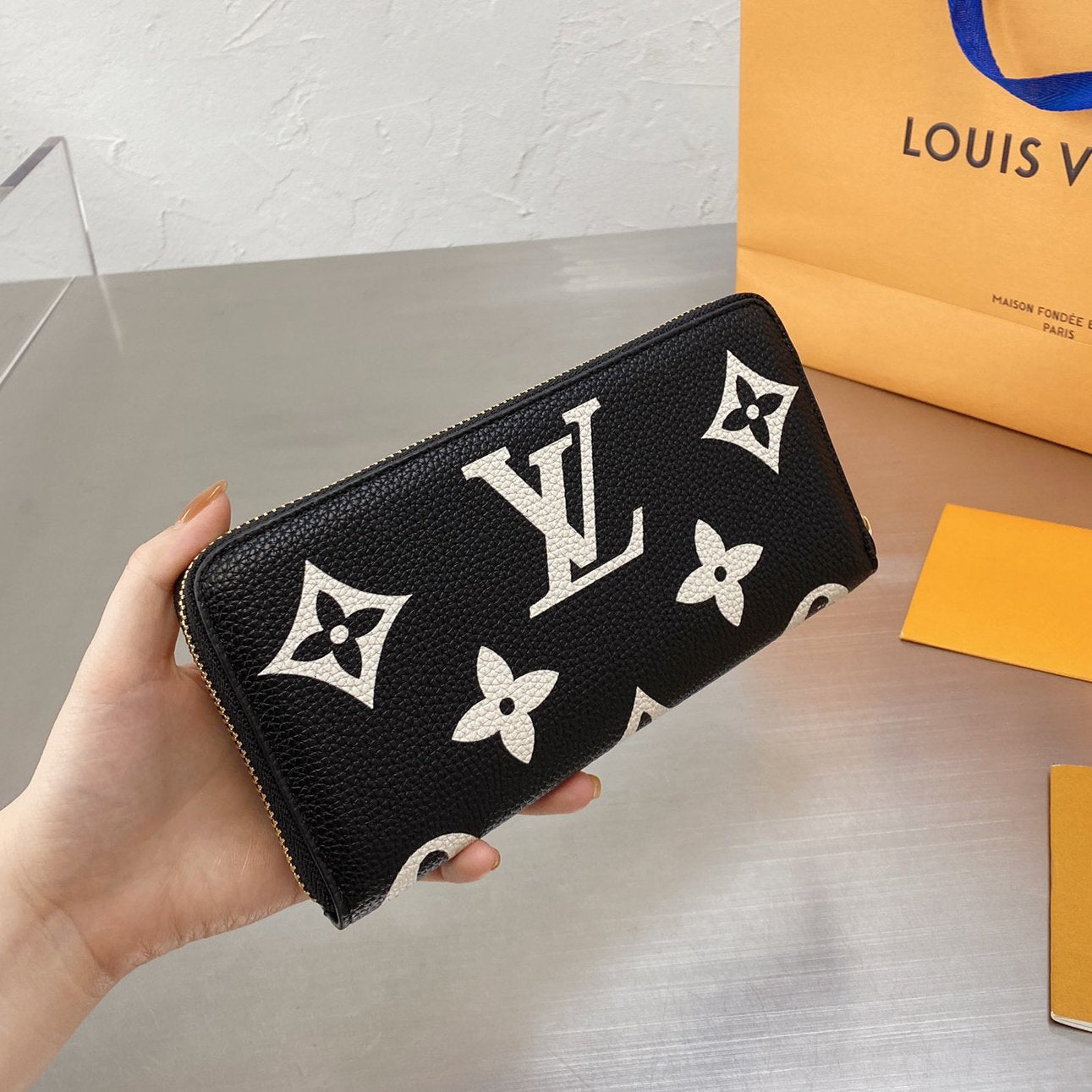 LV Louis Vuitton By The Pool Zippy Wallet