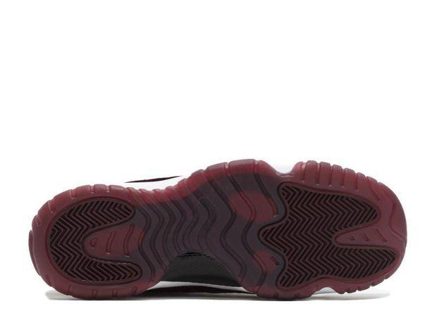 Wine red Trending Sneakers Air Jordan 11 Retro 鈥淧latinum Tint鈥 A