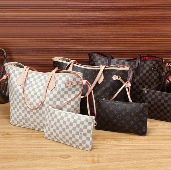 Louis Vuitton LV Fashionable Women Personality Leather Handbag T