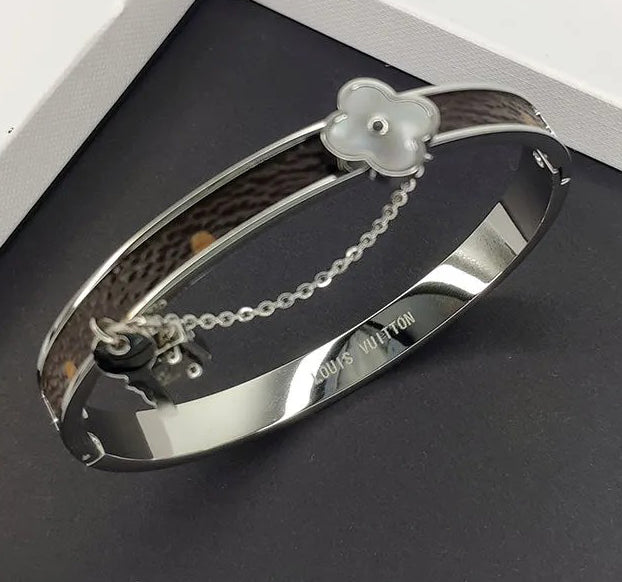 Louis Vuitton LV exquisite steel color titanium steel bracelet with leather belt chain Ladies bracel